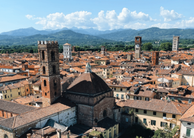 2italia Experiences. Bird eye view of Lucca