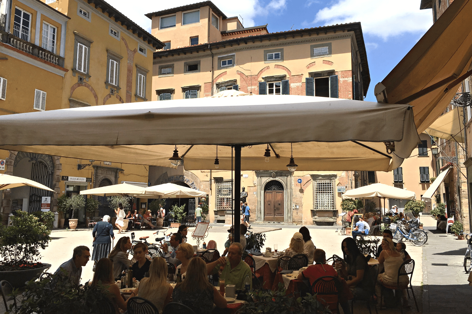 2Italia Food & Wine. Lunch in Lucca
