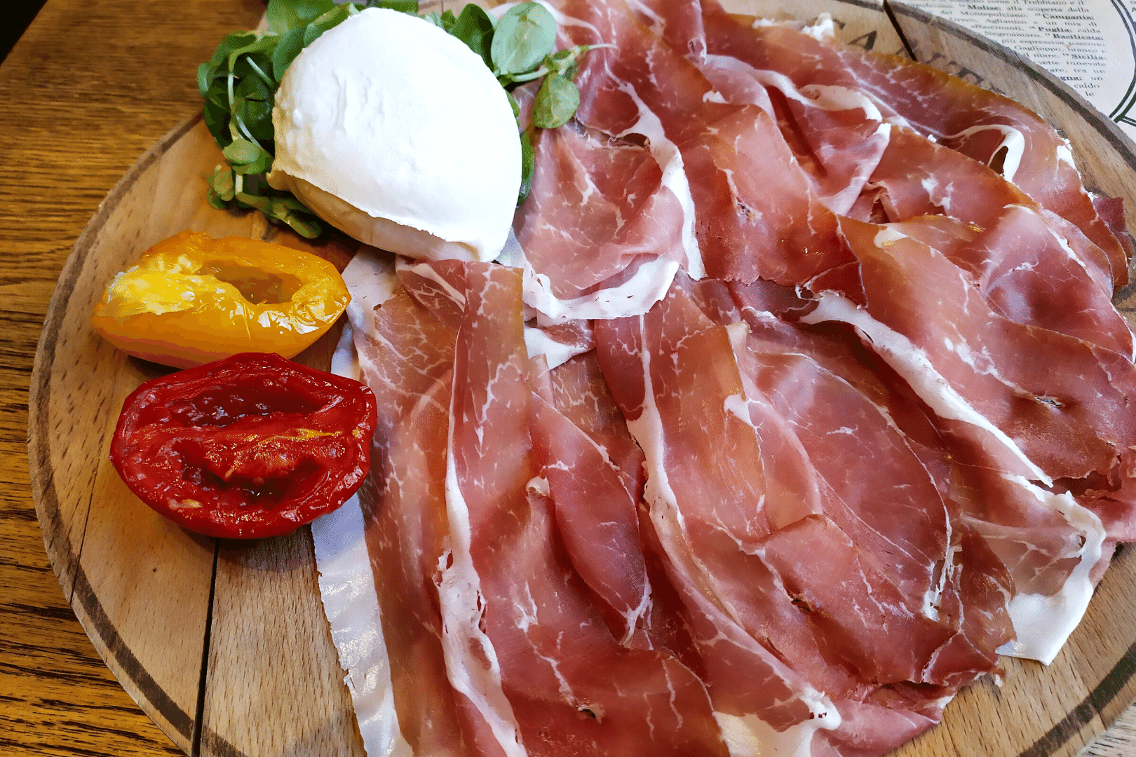 2Italia Food & Wine 2Italia Food & Wine. Mozzarella and ham