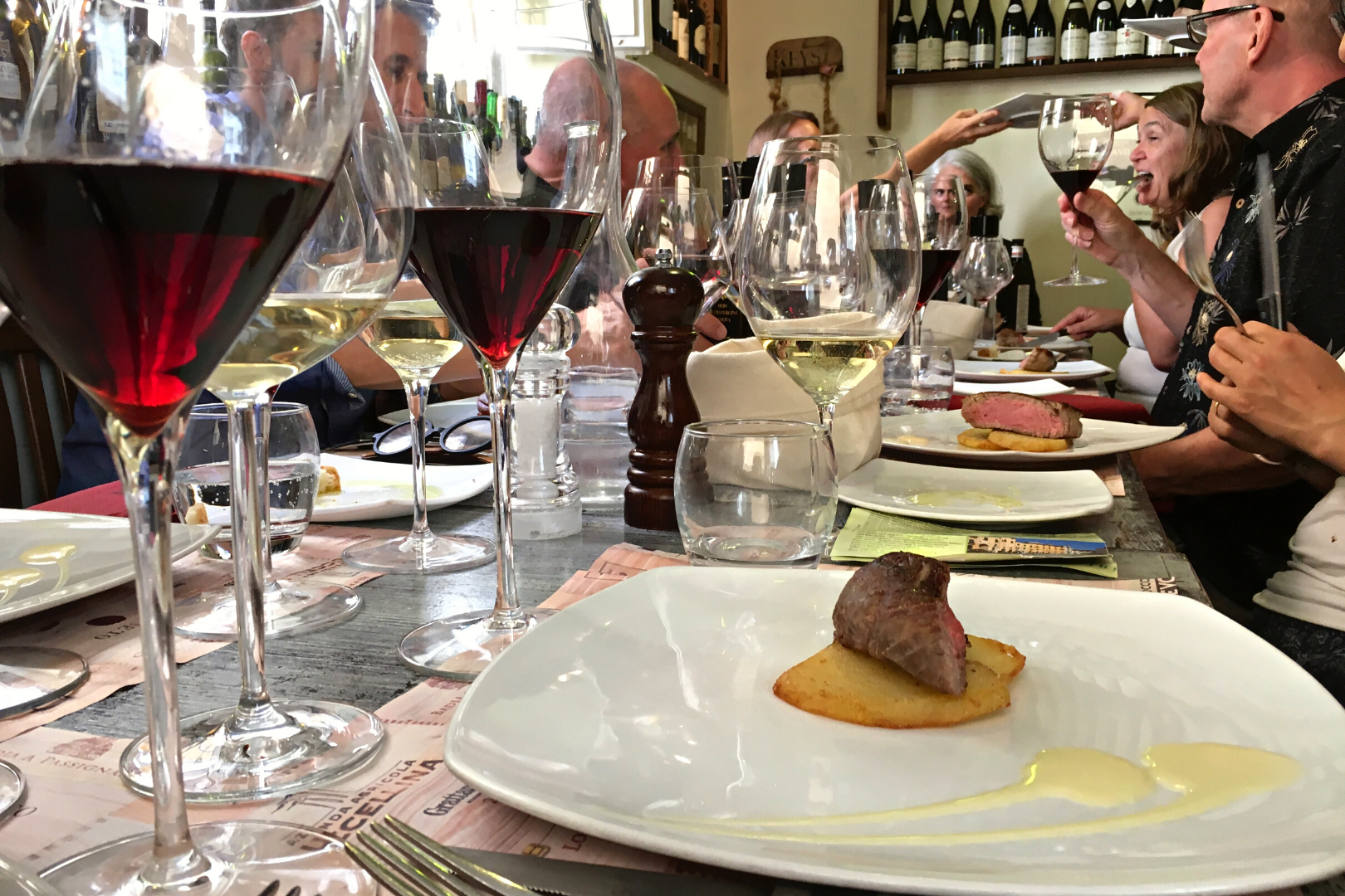 2Italia Food & Wine 2Italia Food & Wine. Wine tasting lunch in Lucca