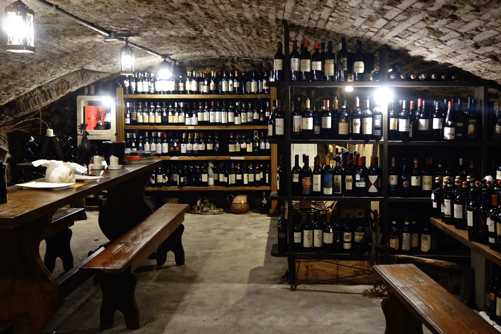 2Italia Food & Wine 2Italia Food & Wine. Wine tasting in ancient cellar in Lucca