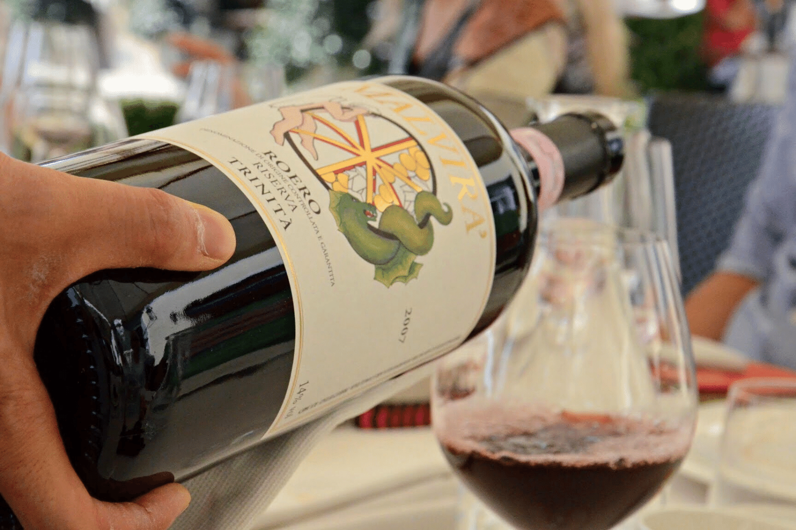2Italia Food & Wine 2Italia Food & Wine. Vinyard wine tasting in Piemomte