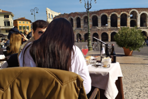 2Italia Verona Food & Wine. Aperitivo Verona historical centre